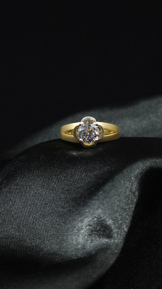 Ring mit Zirkonia